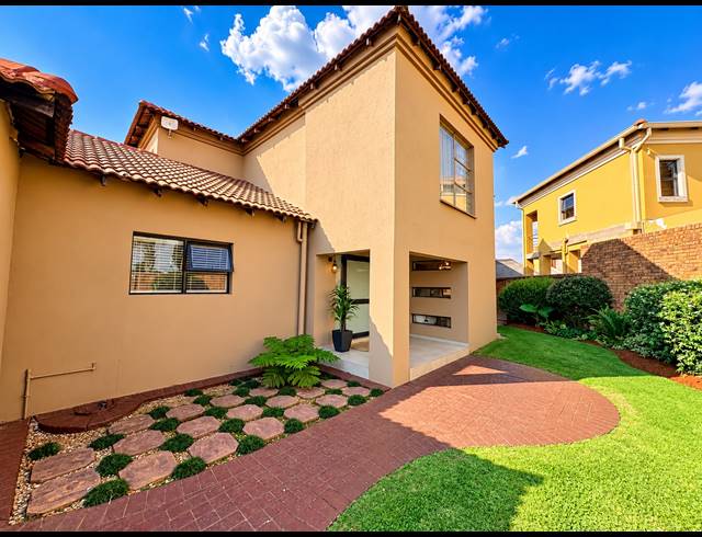 4 BEDROOM FREESTANDING FOR SALE IN SUNAIR PARK